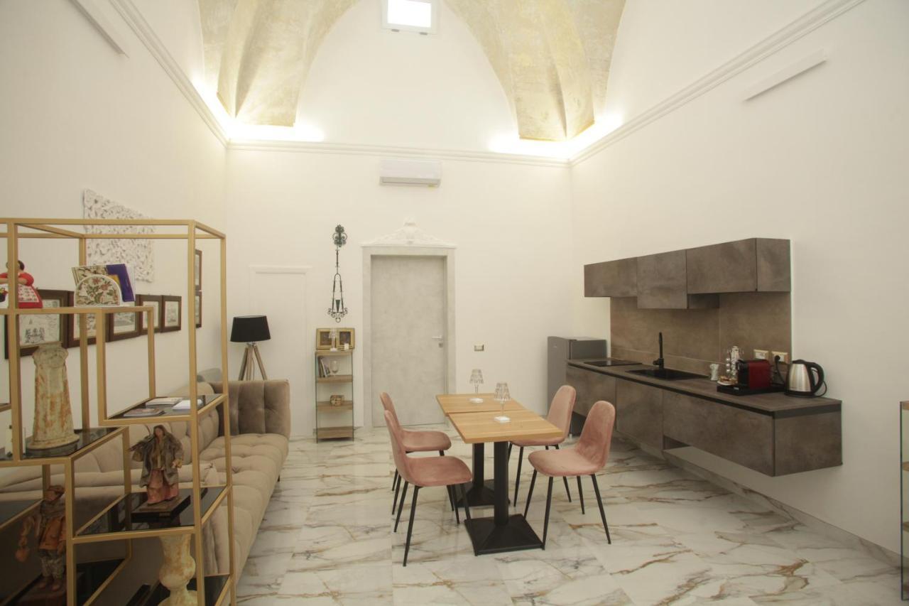 La Dimora Di Re Idomeneo Acomodação com café da manhã Lecce Exterior foto