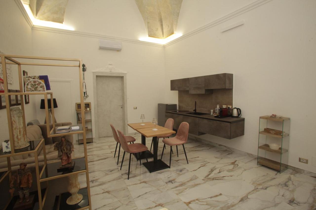 La Dimora Di Re Idomeneo Acomodação com café da manhã Lecce Exterior foto